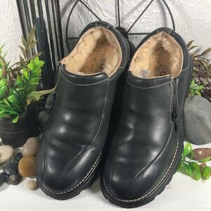 UGG Leather Sheepskin Lined Loafers Side Zip Flat Loafer Shoe